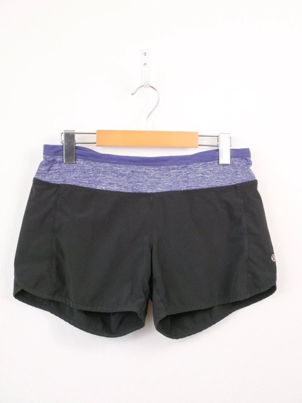 Lululemon Turbo Run Shorts in the colorway Black / Persian Purple Sz 6